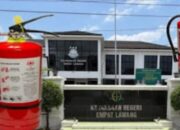 Sekda kabupaten Empat Lawang Penuhi Panggilan Kejaksaan Negeri Empat Lawang Terkait Dugaan korupsi APAR.
