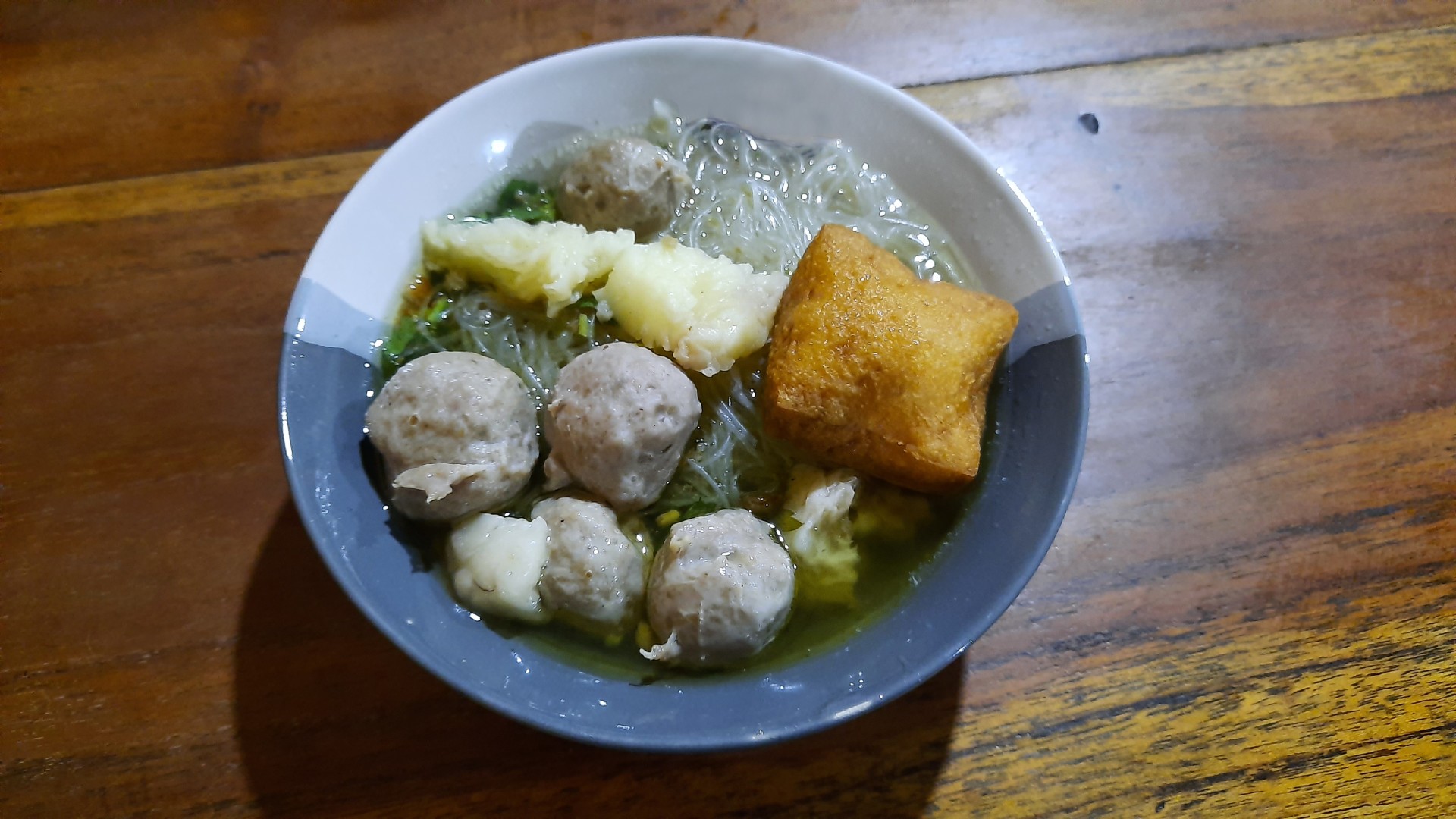 Semangkuk bakso sebagai ilustrasi menu buka puasa
